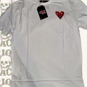 Reason x Keith Haring “Heart Face” Embroidered Tee — White (L)